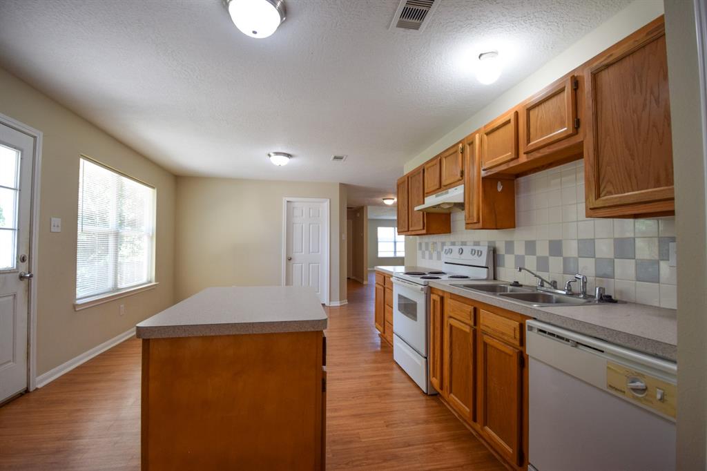 12745 Lake Conroe Hills Drive, Willis, Texas image 16