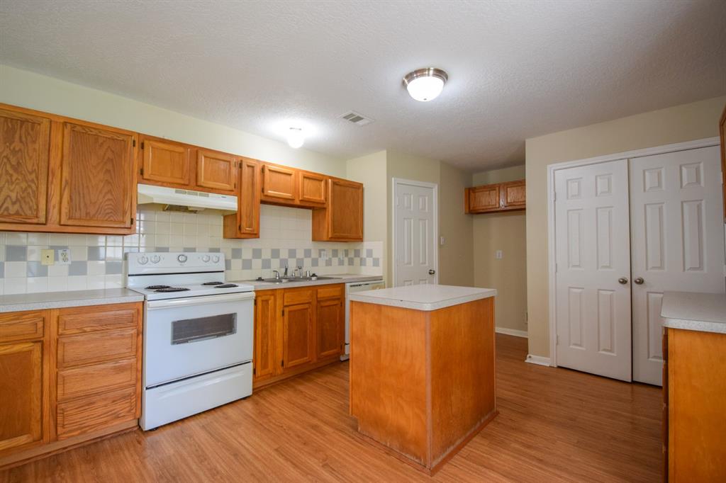 12745 Lake Conroe Hills Drive, Willis, Texas image 13