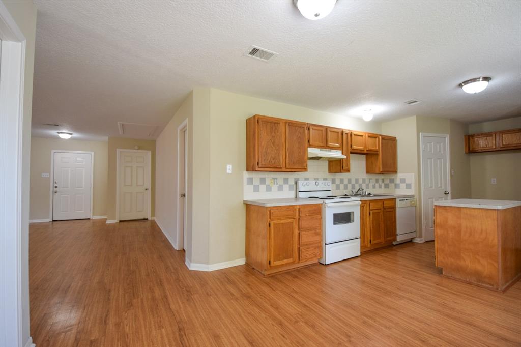 12745 Lake Conroe Hills Drive, Willis, Texas image 32
