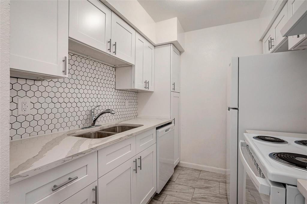 8521 Hearth Drive #33, Houston, Texas image 13