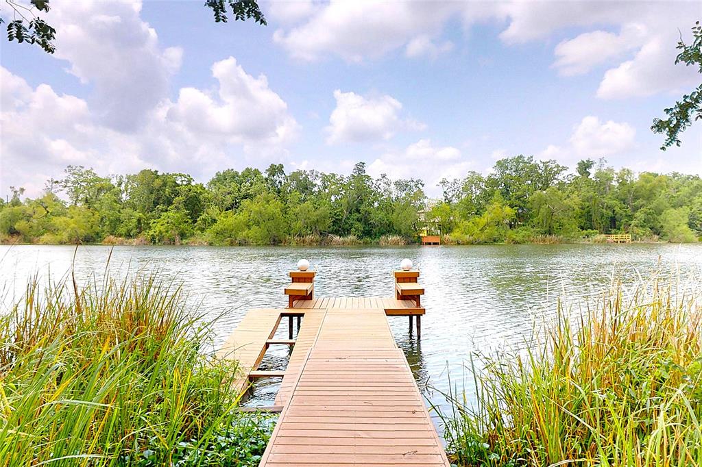 4246 Lakeshore Forest Drive, Missouri City, Texas image 6