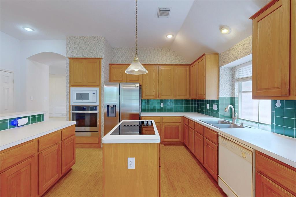 4246 Lakeshore Forest Drive, Missouri City, Texas image 19