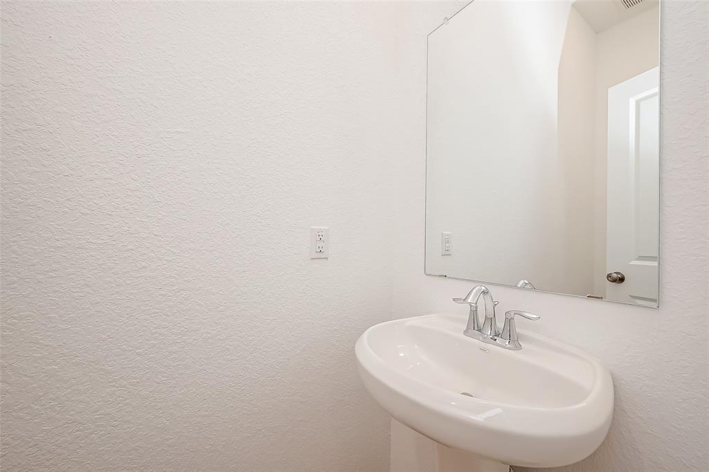 9507 Meghan Heights Drive, Baytown, Texas image 31