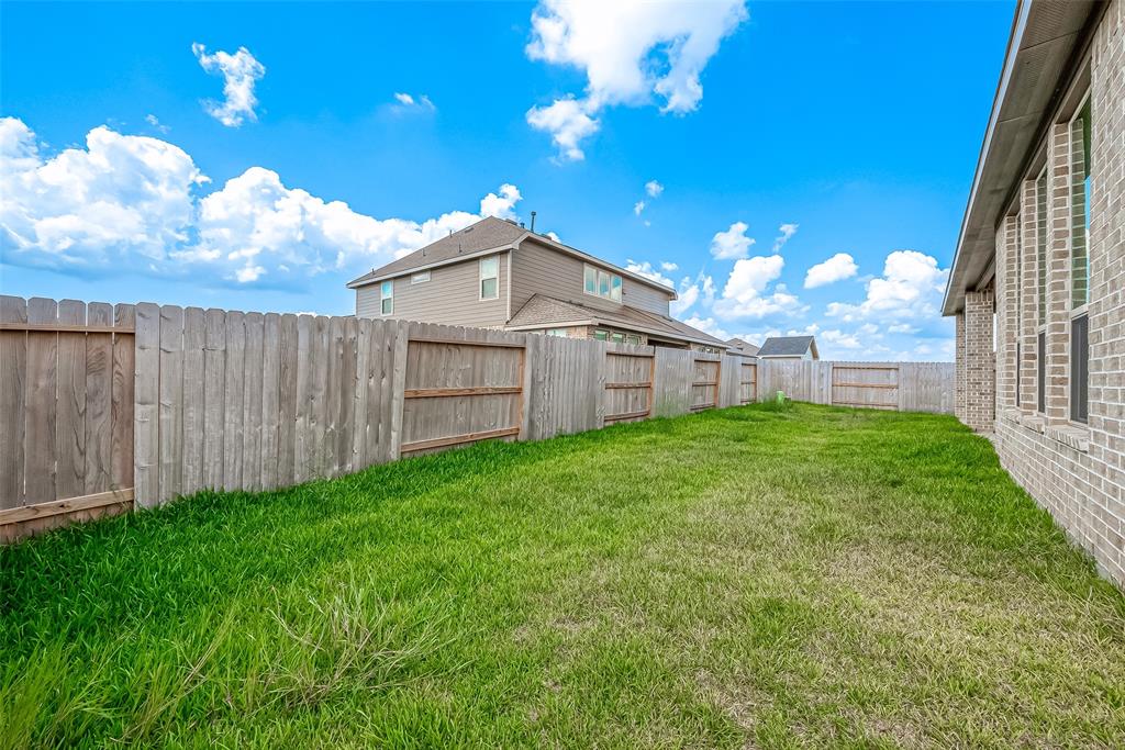 9507 Meghan Heights Drive, Baytown, Texas image 47