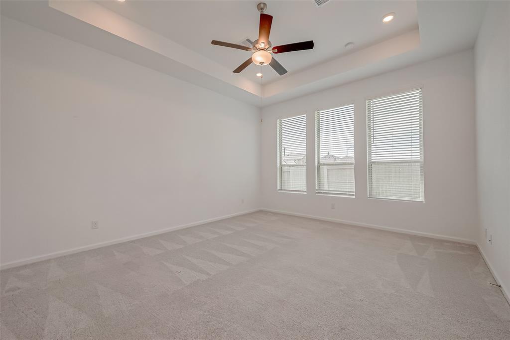 9507 Meghan Heights Drive, Baytown, Texas image 39