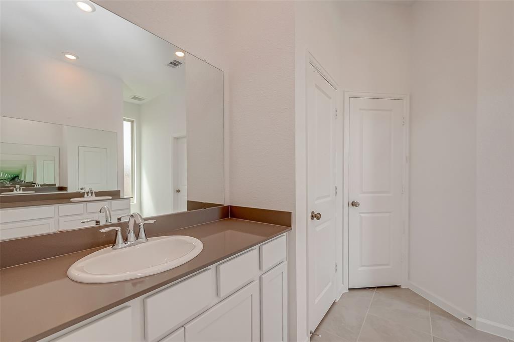 9507 Meghan Heights Drive, Baytown, Texas image 40