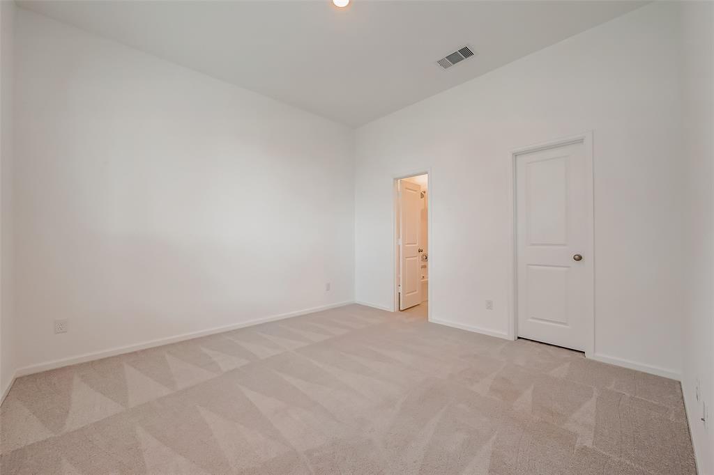 9507 Meghan Heights Drive, Baytown, Texas image 32