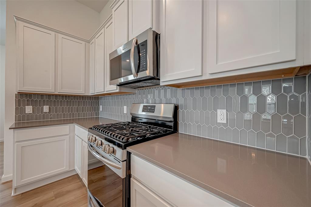 9507 Meghan Heights Drive, Baytown, Texas image 10