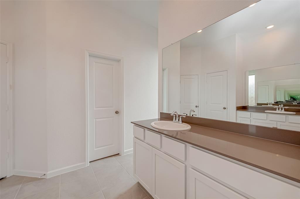 9507 Meghan Heights Drive, Baytown, Texas image 41