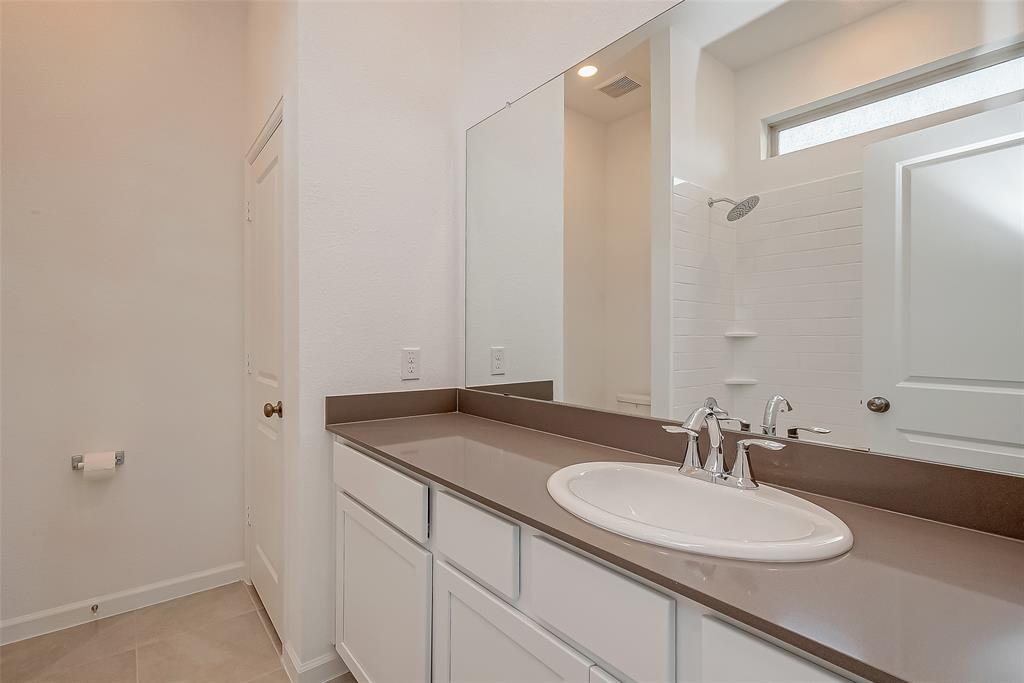 9507 Meghan Heights Drive, Baytown, Texas image 35