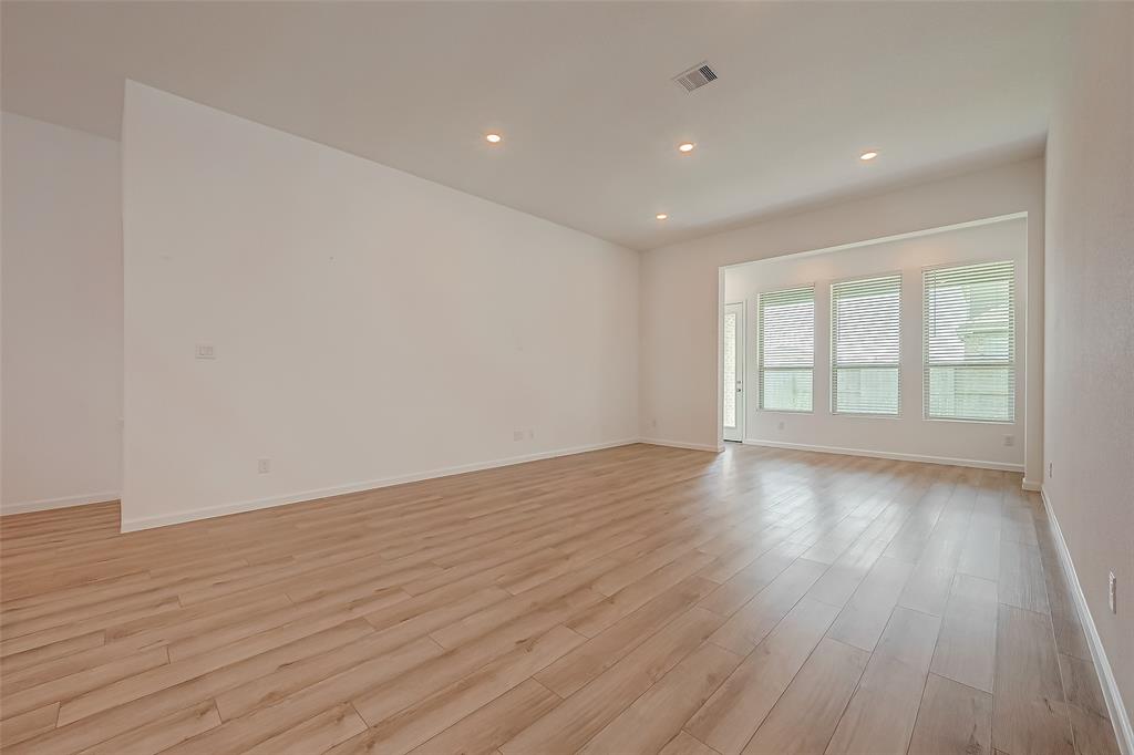 9507 Meghan Heights Drive, Baytown, Texas image 21