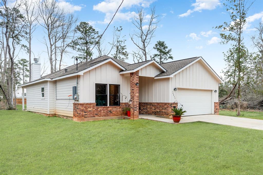 14855 Pine Drive, Conroe, Texas image 3