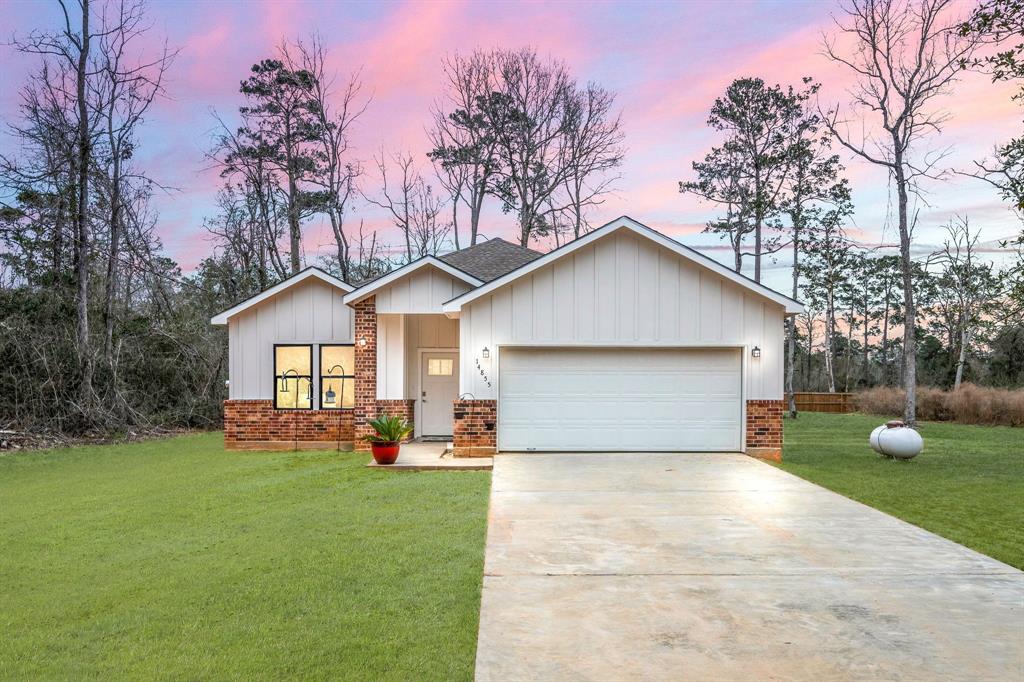14855 Pine Drive, Conroe, Texas image 1