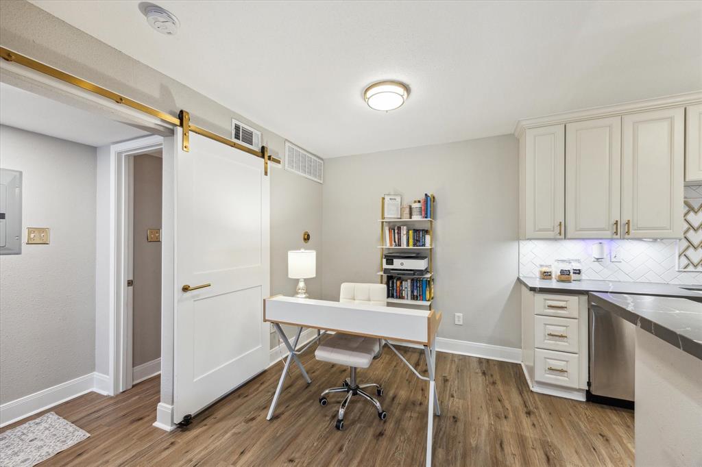 2250 Bering Drive #3, Houston, Texas image 5