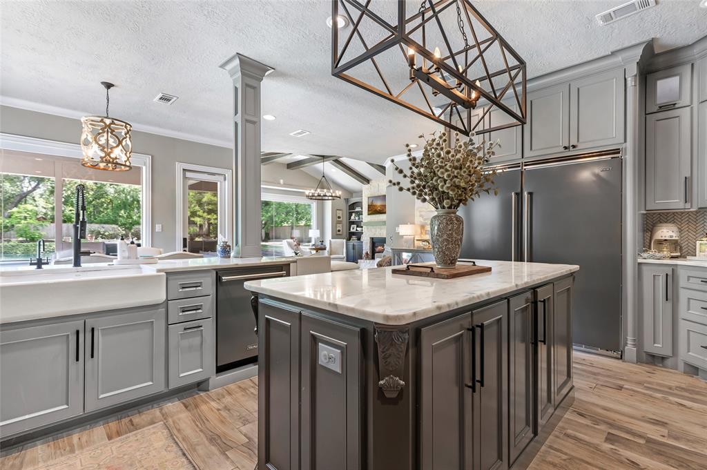 11 Turtle Cove Court, Kingwood, Texas image 18
