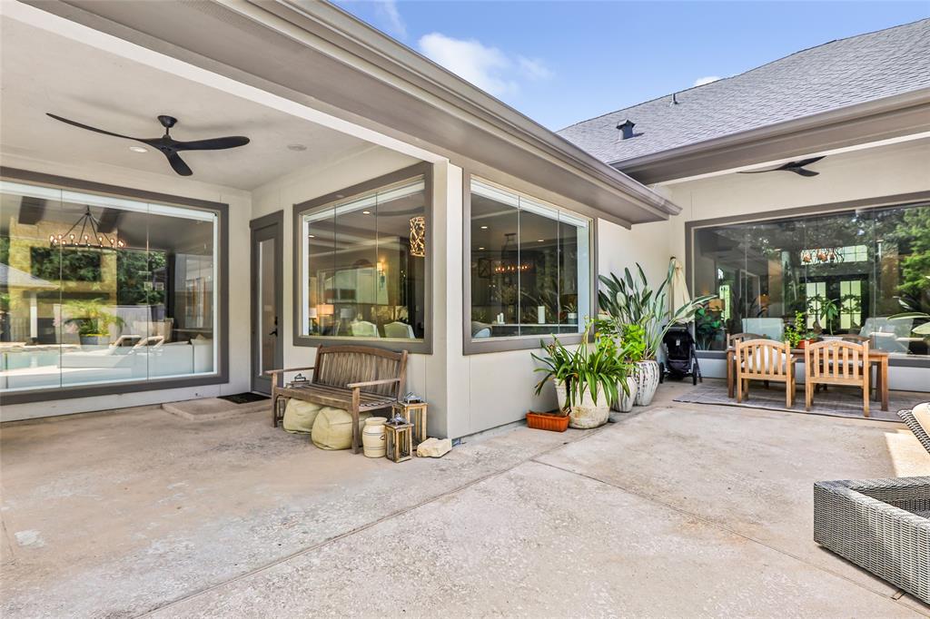 11 Turtle Cove Court, Kingwood, Texas image 28