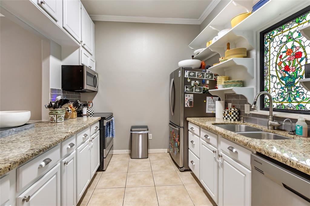 11 Turtle Cove Court, Kingwood, Texas image 35
