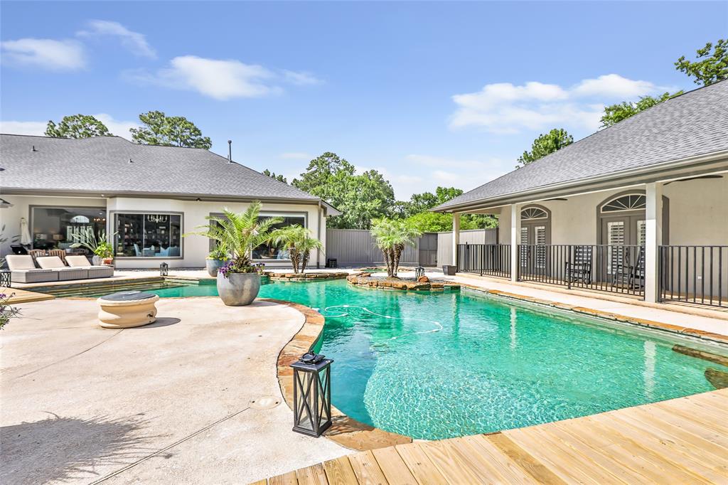 11 Turtle Cove Court, Kingwood, Texas image 31