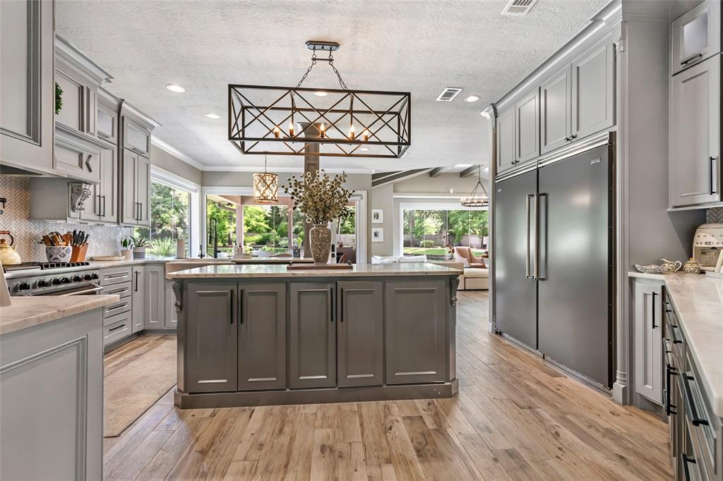 11 Turtle Cove Court, Kingwood, Texas image 17