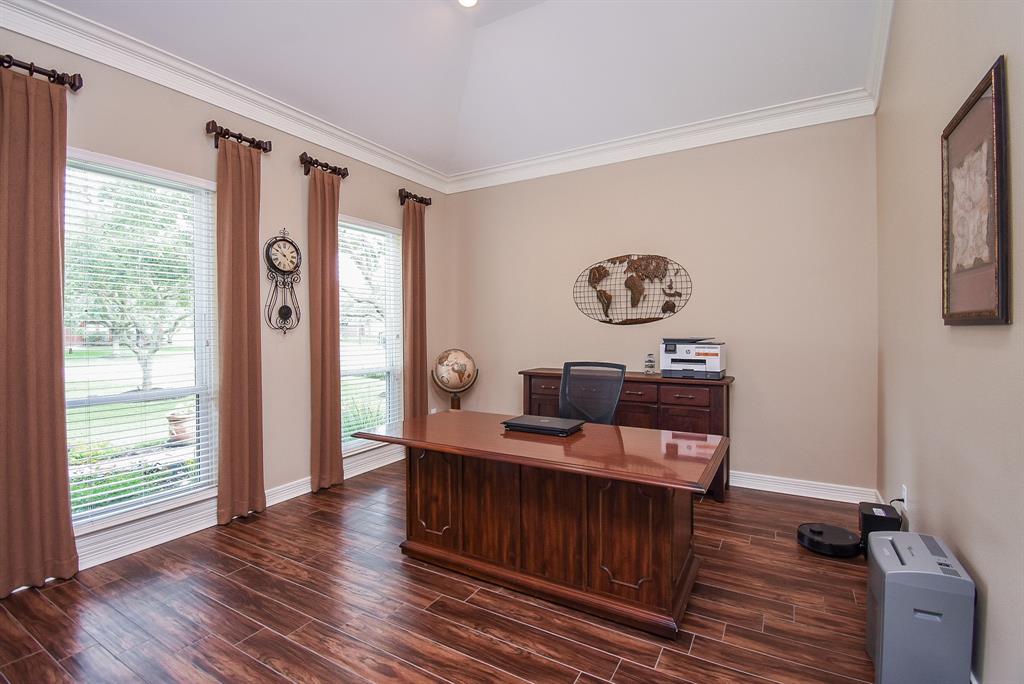 9110 Royal Crest Lane, Richmond, Texas image 13