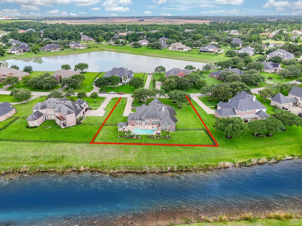 9110 Royal Crest Lane, Richmond, Texas image 4