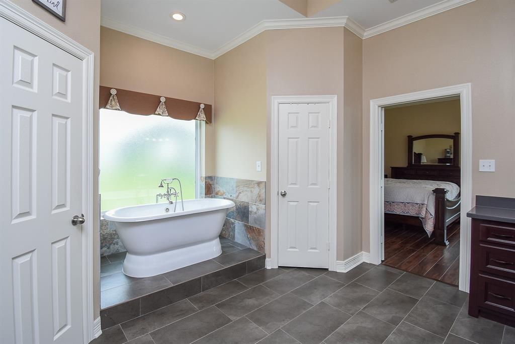 9110 Royal Crest Lane, Richmond, Texas image 34