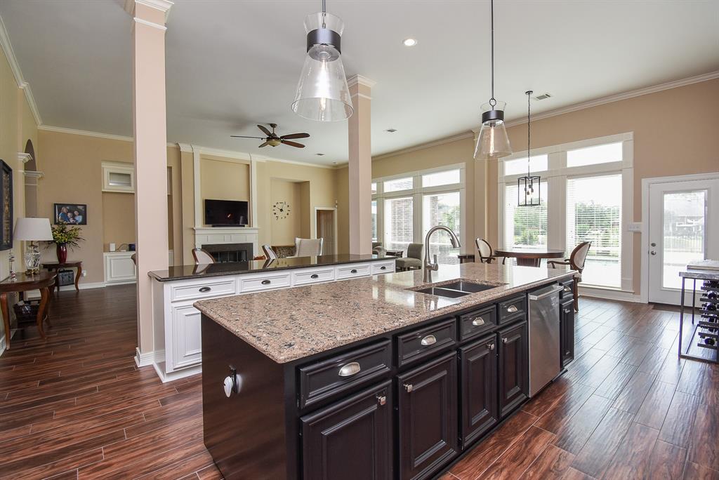 9110 Royal Crest Lane, Richmond, Texas image 25