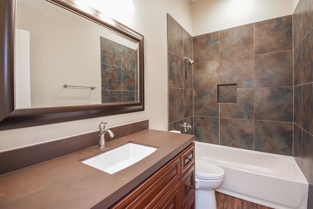 9110 Royal Crest Lane, Richmond, Texas image 40