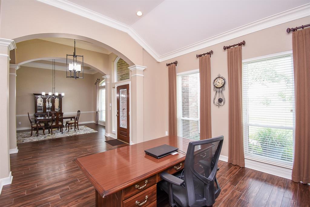 9110 Royal Crest Lane, Richmond, Texas image 12