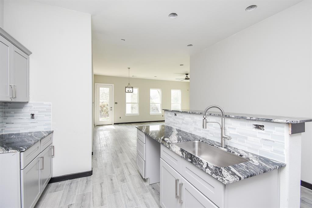 209 Silverleaf Road, Sweeny, Texas image 4