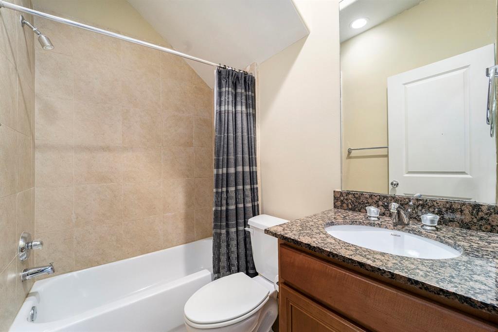 3810 Centerplaza Drive, Houston, Texas image 17