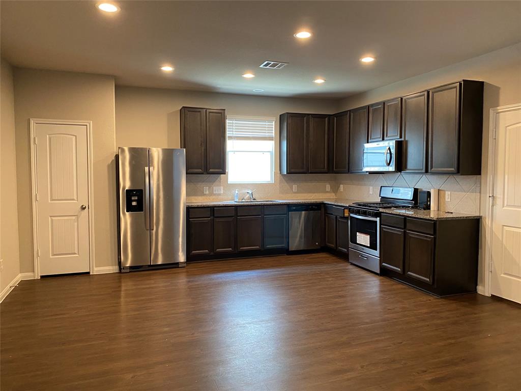 2702 Hoffman Court