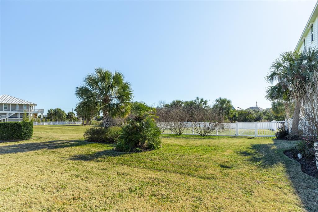 13814 Windlass Circle, Galveston, Texas image 4