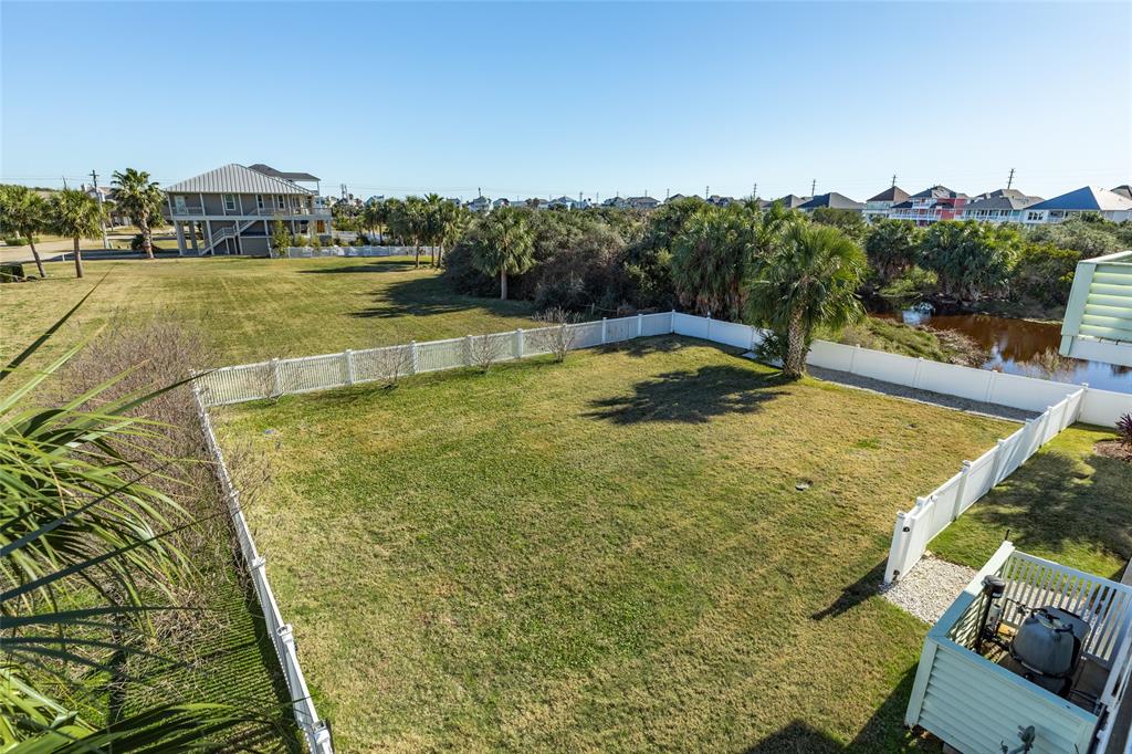 13814 Windlass Circle, Galveston, Texas image 5