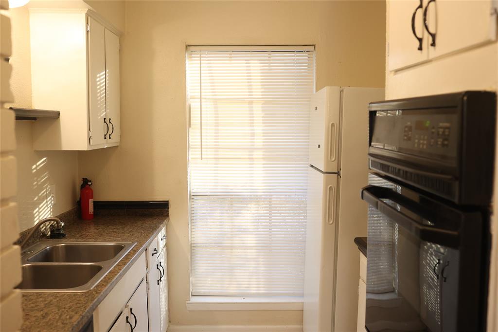 3322 Westhampton Drive, Houston, Texas image 10