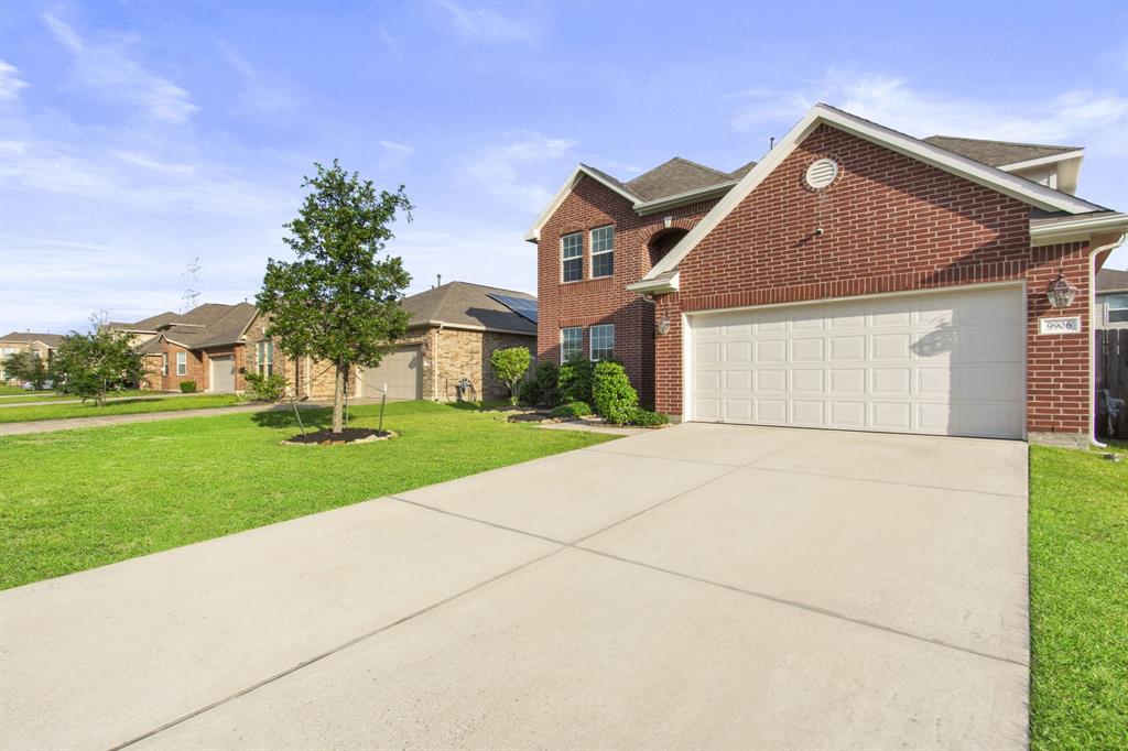 9906 Wood Wind Court, Baytown, Texas image 5