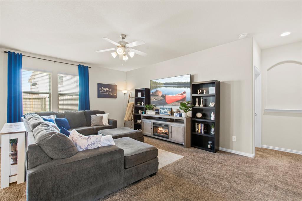 9906 Wood Wind Court, Baytown, Texas image 12