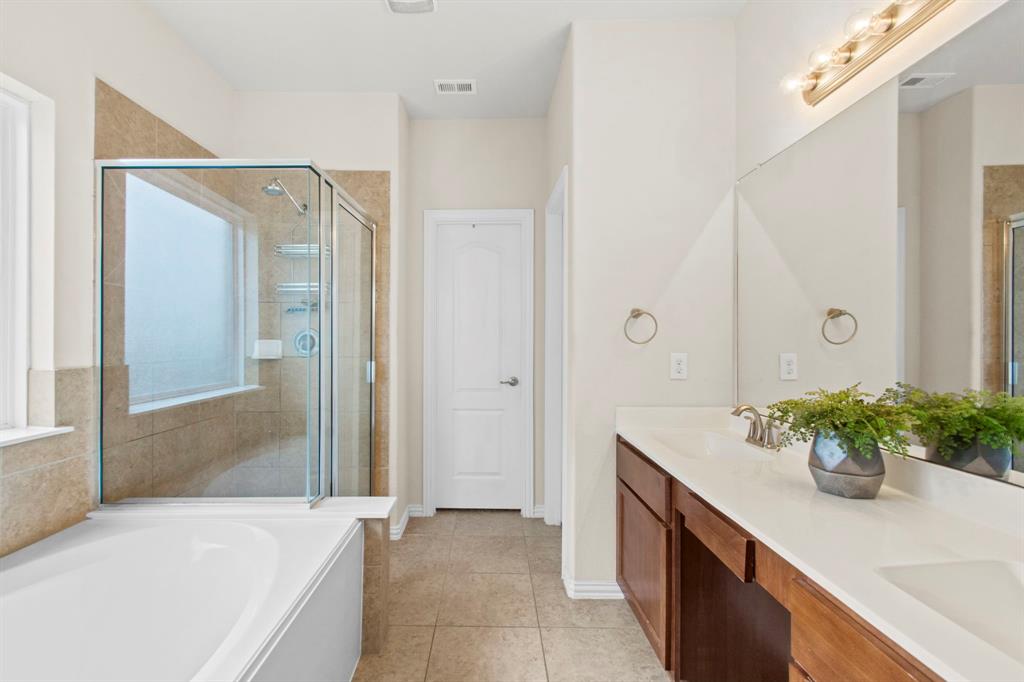 9906 Wood Wind Court, Baytown, Texas image 20