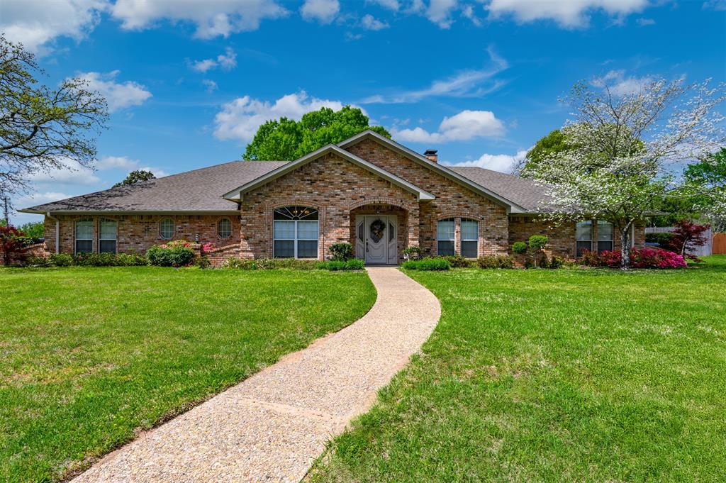 101 Bent Tree Drive, Palestine, Texas image 1