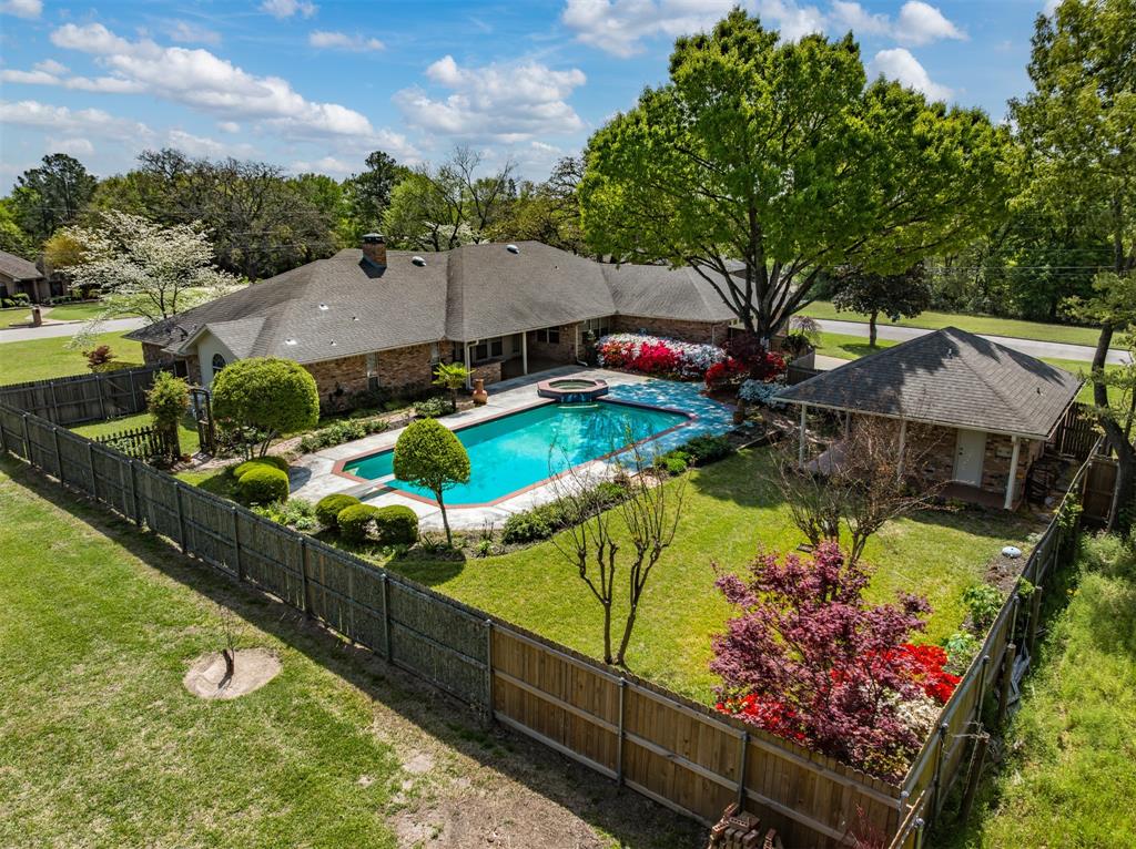 101 Bent Tree Drive, Palestine, Texas image 37