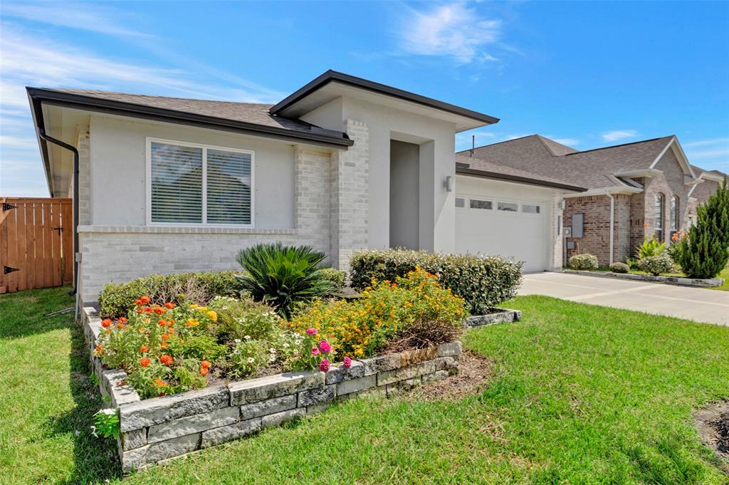 2814 Bayrose Drive, Texas City, Texas image 3