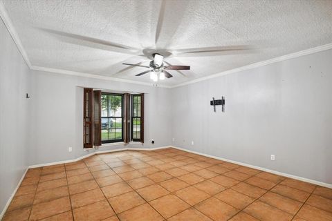 Single Family Residence in Houston TX 11915 Fawnview Dr 10.jpg