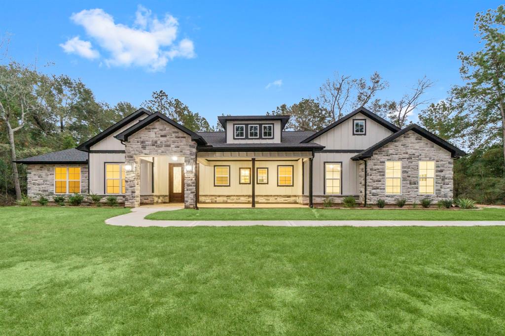 28200 E Stallion Lane, Waller, Texas image 1