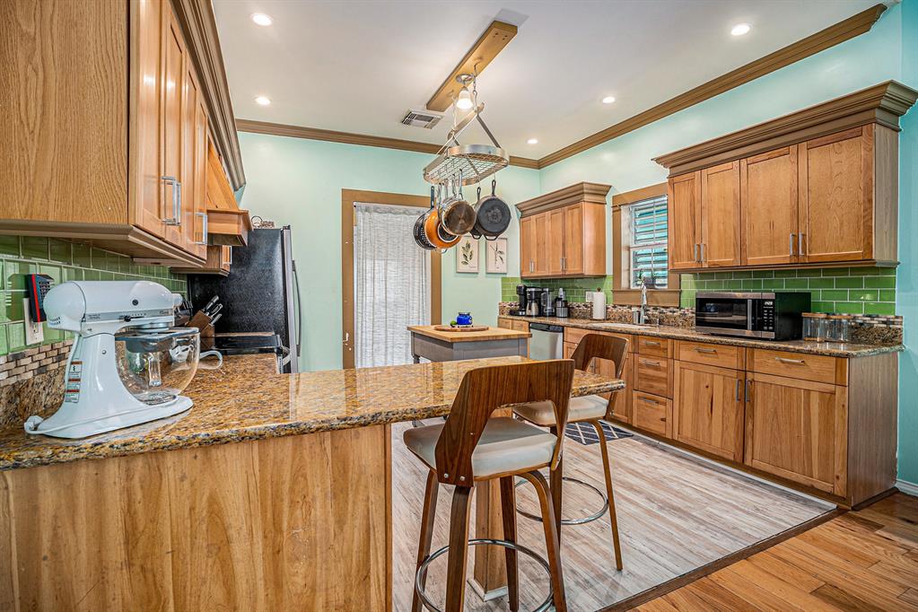 3306 Avenue R, Galveston, Texas image 12