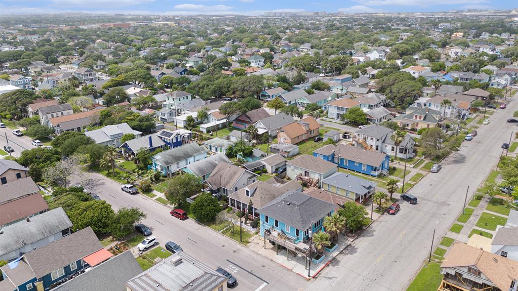 3306 Avenue R, Galveston, Texas image 36