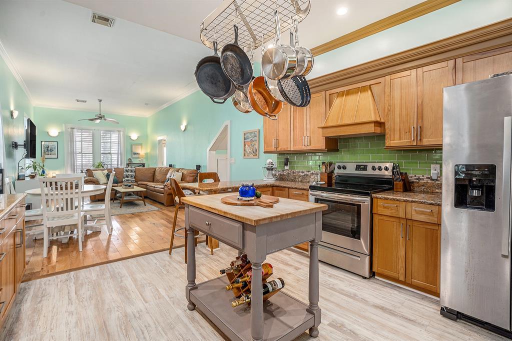 3306 Avenue R, Galveston, Texas image 13