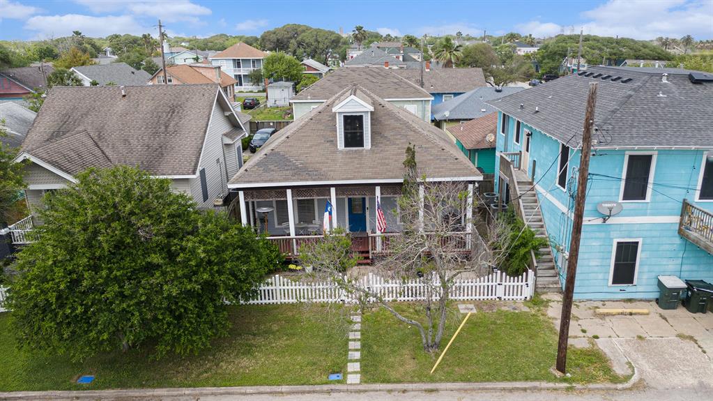 3306 Avenue R, Galveston, Texas image 2