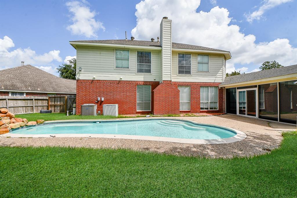 12015 Snowbird Court, Stafford, Texas image 2