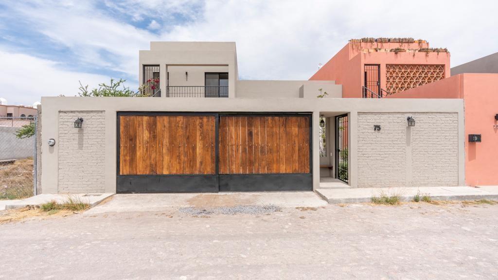 37700, Mexico, 3 Bedrooms Bedrooms, ,4 BathroomsBathrooms,Residential,Active,51655