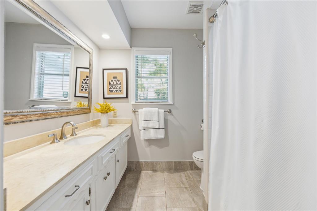 10006 Wickersham Lane, Houston, Texas image 19
